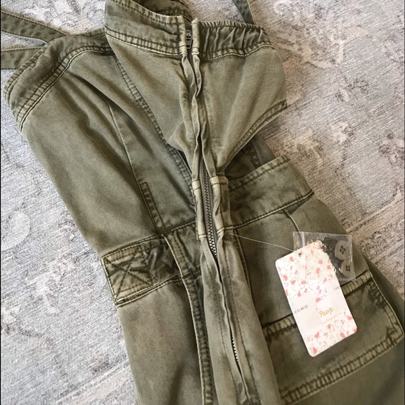 NWT Free People 90’s Straight Leg Sage Utility Jumpsuit - Picture 11 of 12